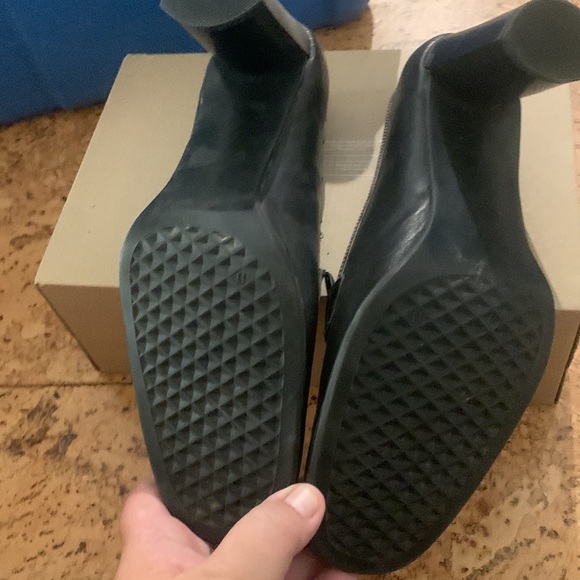 Brand new. Black heel loafers size 11 - Picture 4 of 5